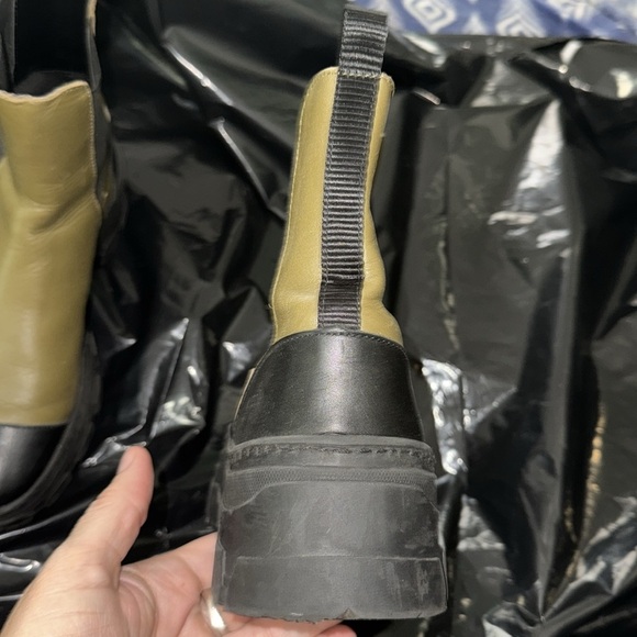 Each Other Olive & Black Leather Lug Platform Rugged Sole Ankle Boot Size 36 - Picture 10 of 15